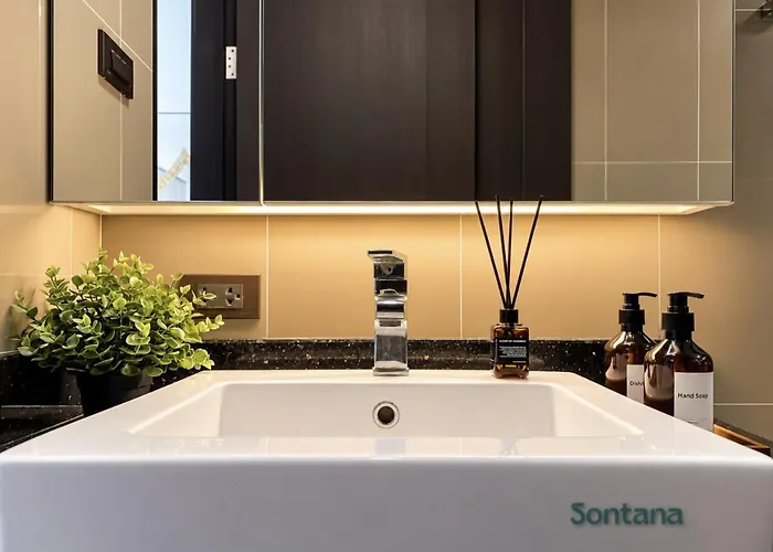 Tropical Urban 43 Sqm - Ultra Fast Wifi - Thong Lo Apartment *